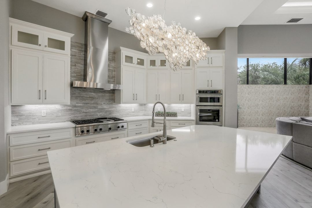 11430 Golden Eagle Ct, Naples, FL 34120