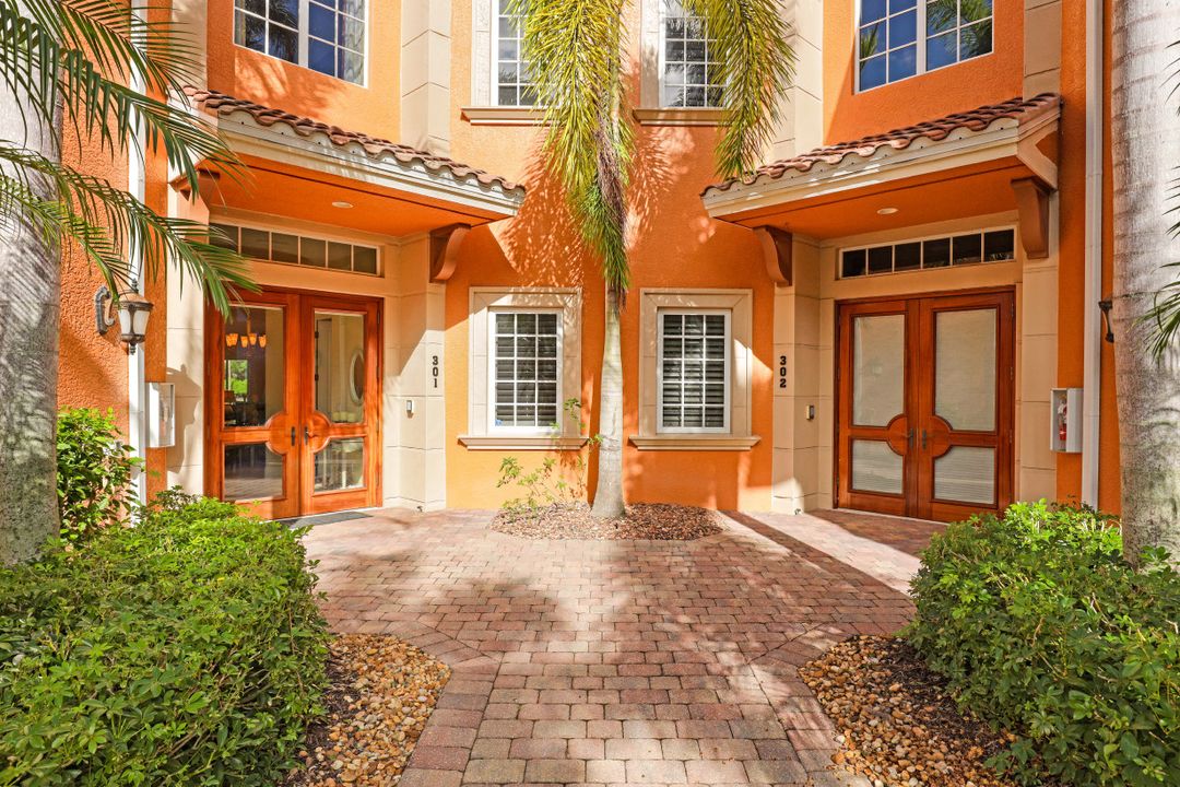 10734 Mirasol Dr #301, Miromar Lakes, FL 33913