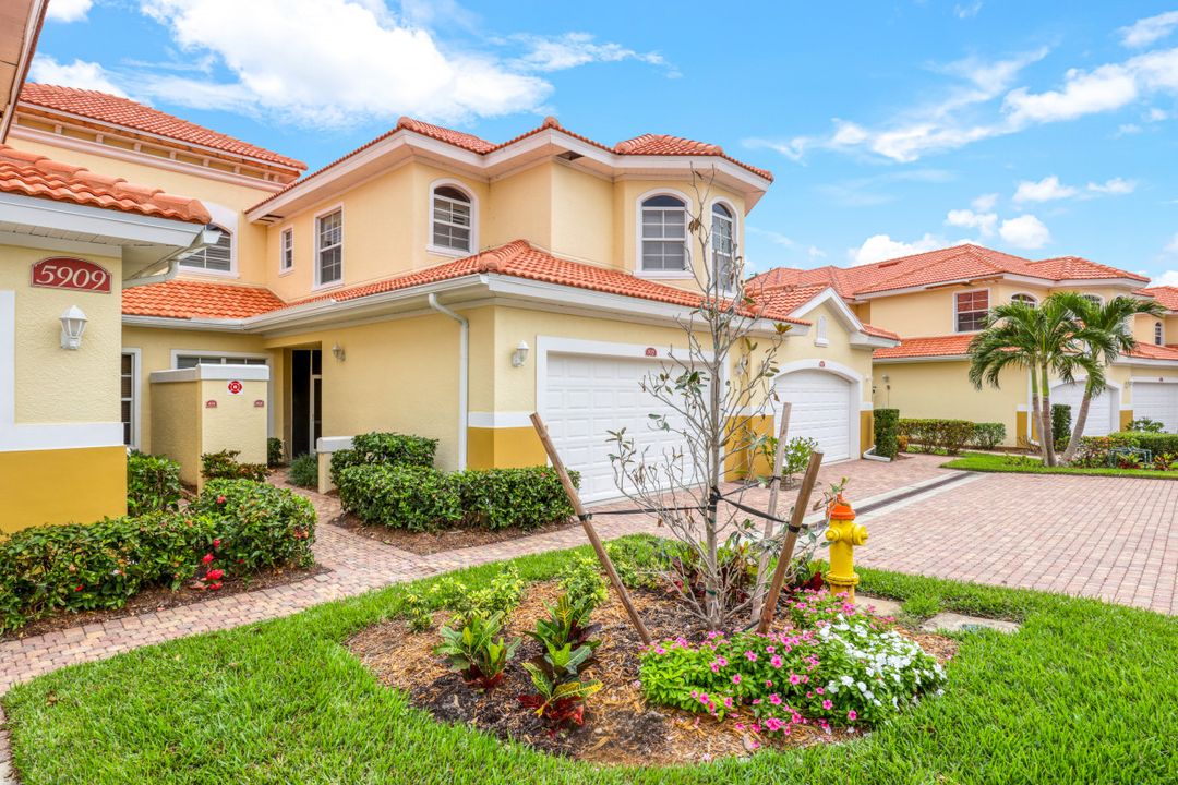 5909 Tarpon Gardens Cir #102, Cape Coral, FL 33914