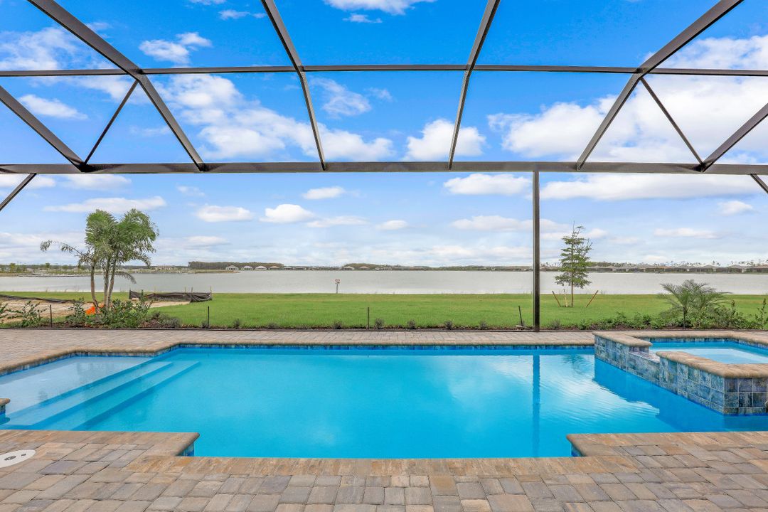 18645 WildBlue Blvd, Fort Myers, FL 33913