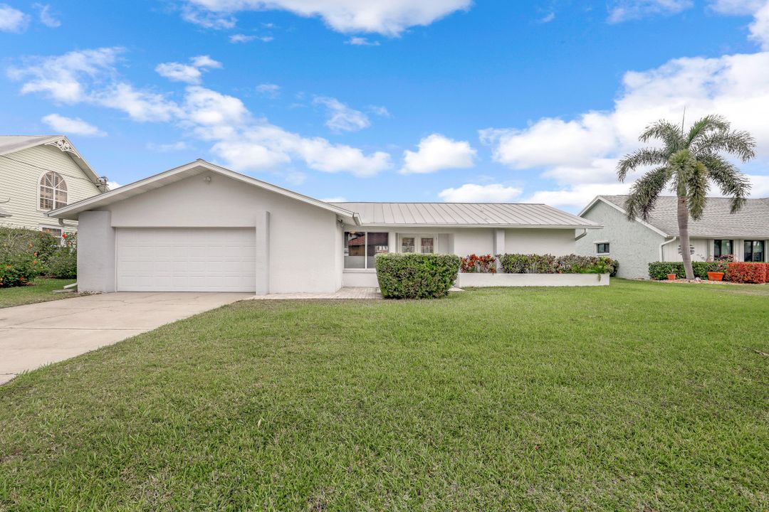 1923 SE 36th Terrace, Cape Coral, FL 33904