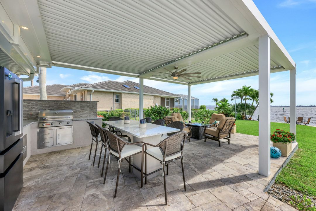 3735 SE 21st Pl, Cape Coral, FL 33904