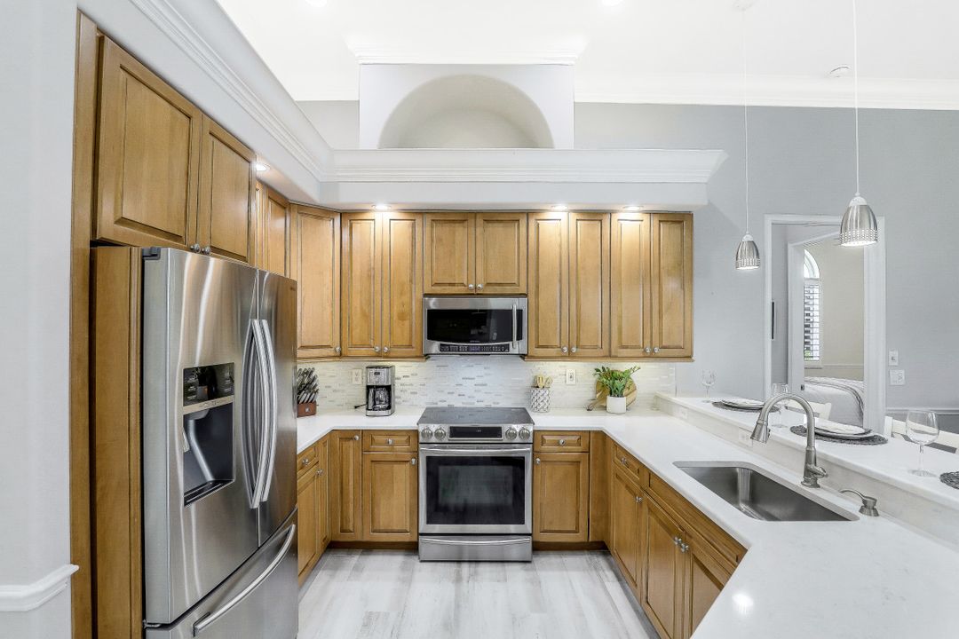 8873 Lely Island Cir, Naples, FL 34113