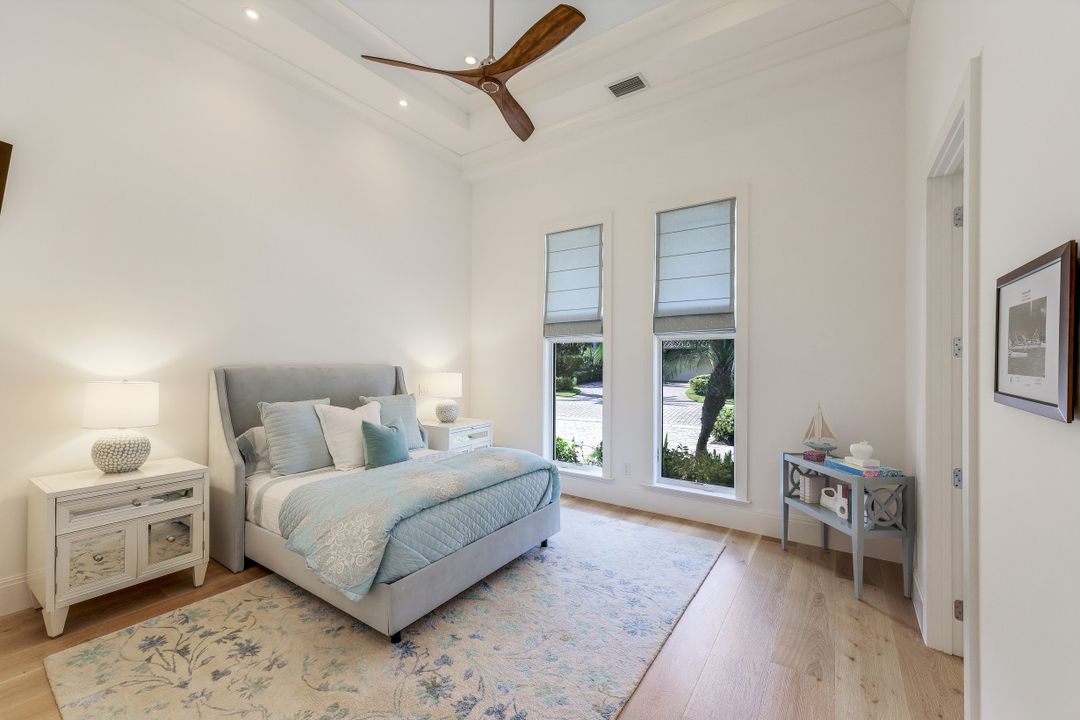 2546 Augusta Dr, Naples, FL 34109