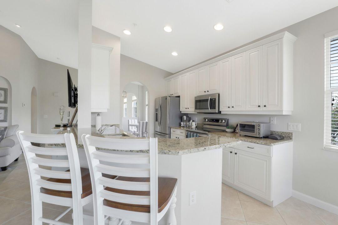 3062 Driftwood Way #4302, Naples, FL 34109