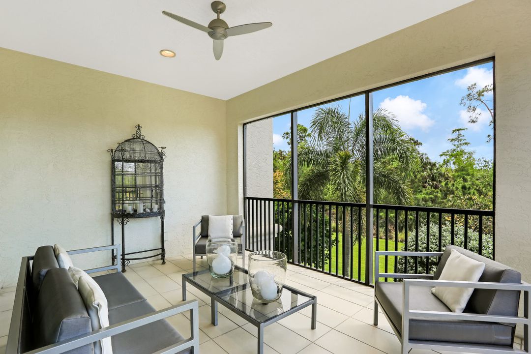 16390 Viansa Way #102, Naples, FL 34110