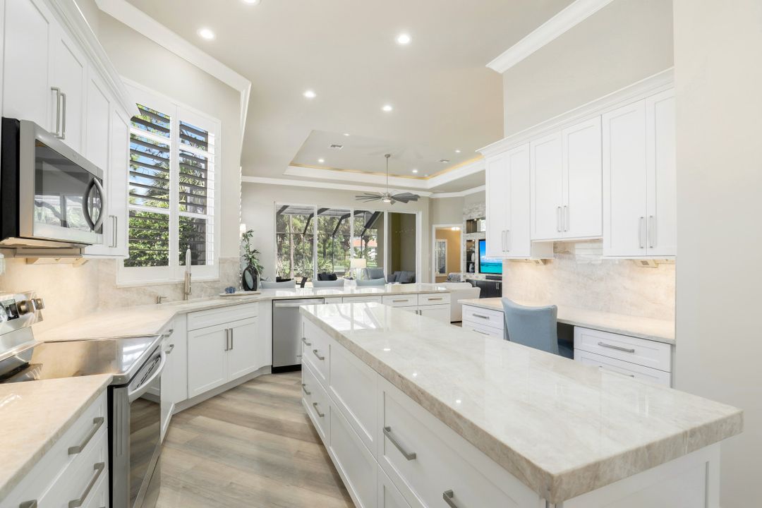 28609 Pienza Ct, Bonita Springs, FL 34135