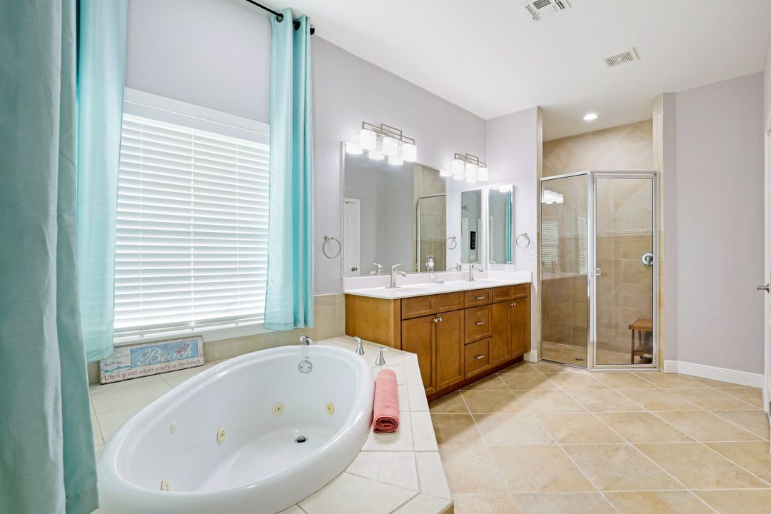 15663 Caloosa Creek Cir, Fort Myers, FL 33908