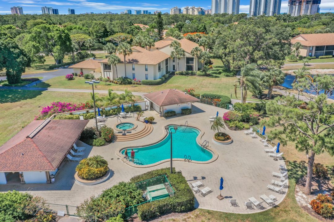 544 Retreat Dr #201, Naples, FL 34110