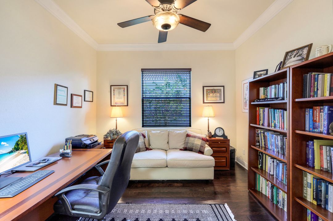 7746 Martino Cir, Naples, FL 34112