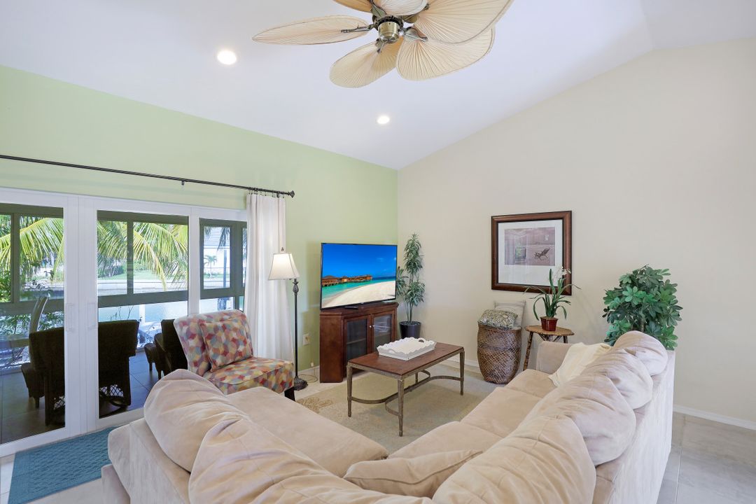 448 Parkhouse Ct, Marco Island, FL 34145