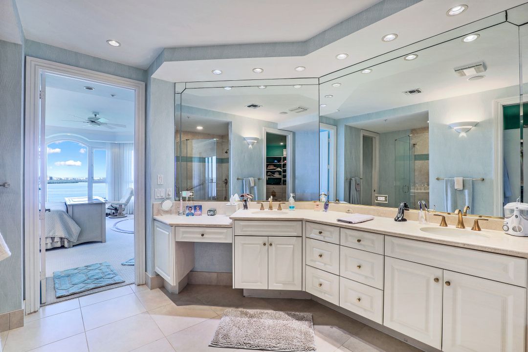 4811 Island Pond Ct #905, Bonita Springs, FL 34134