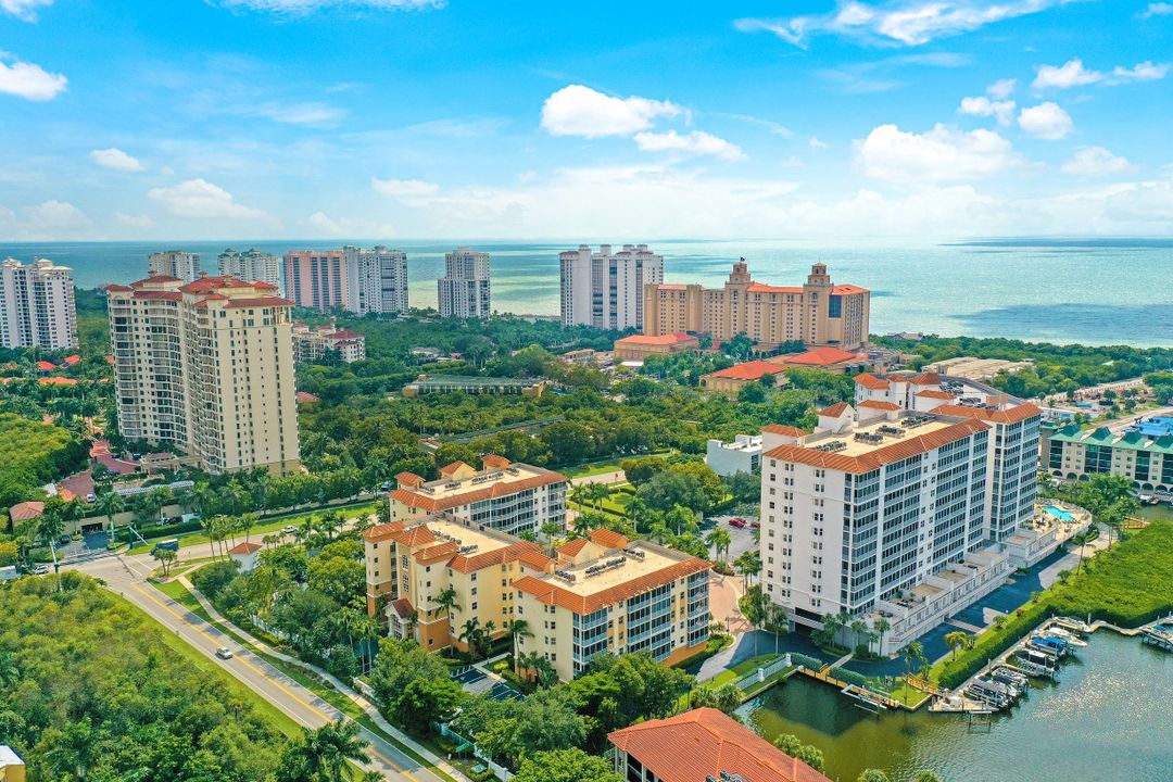 450 Launch Cir #402, Naples, FL 34108