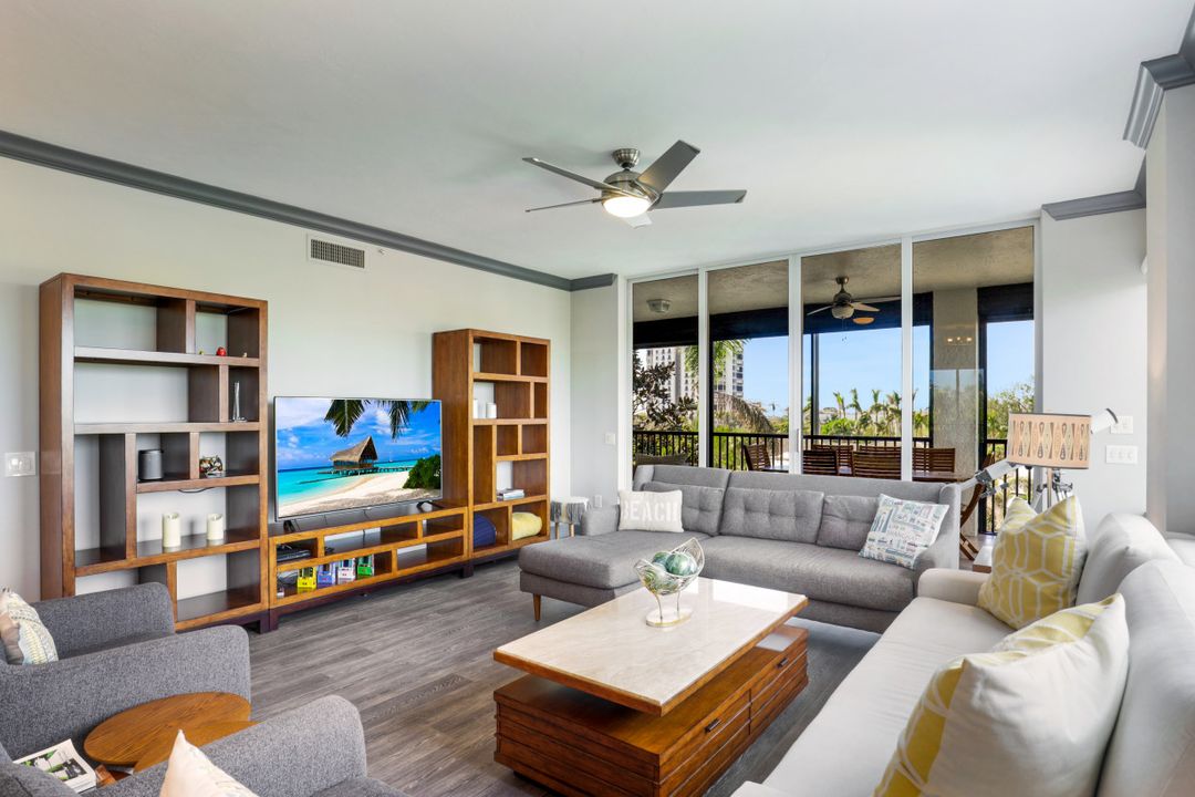 8720 Bay Colony Dr, Naples, FL 34108