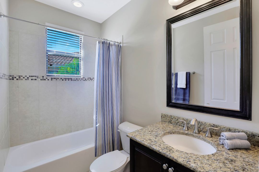 3271 Pacific Dr, Naples, FL 34119