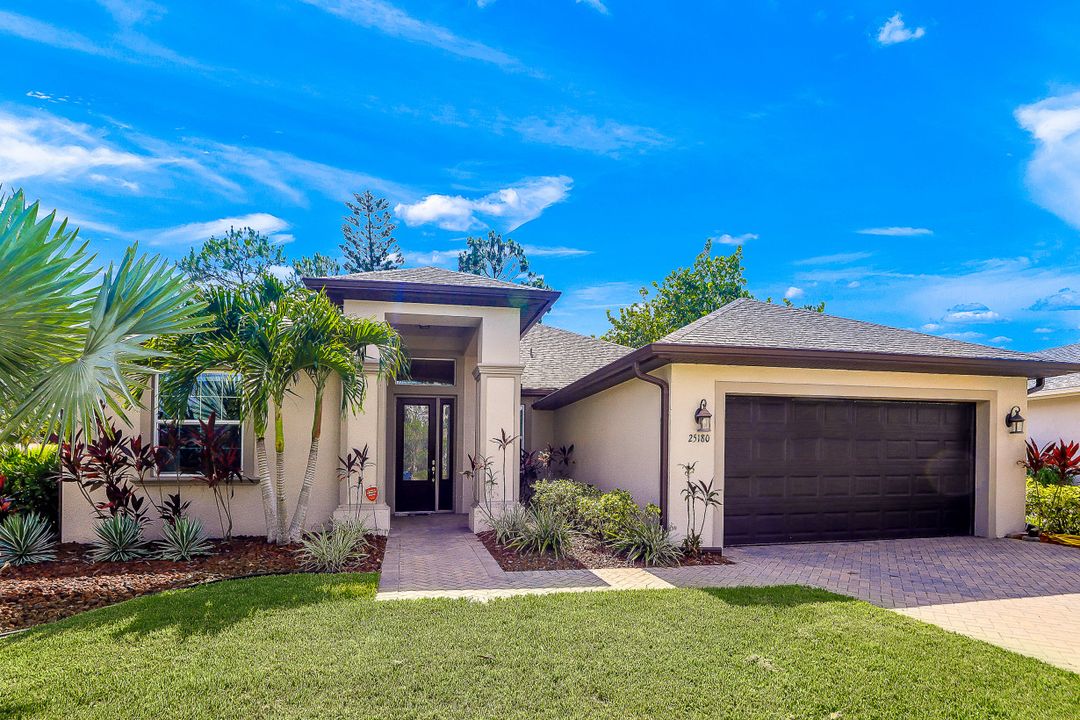 25180 Divot Dr, Bonita Springs, FL 34135