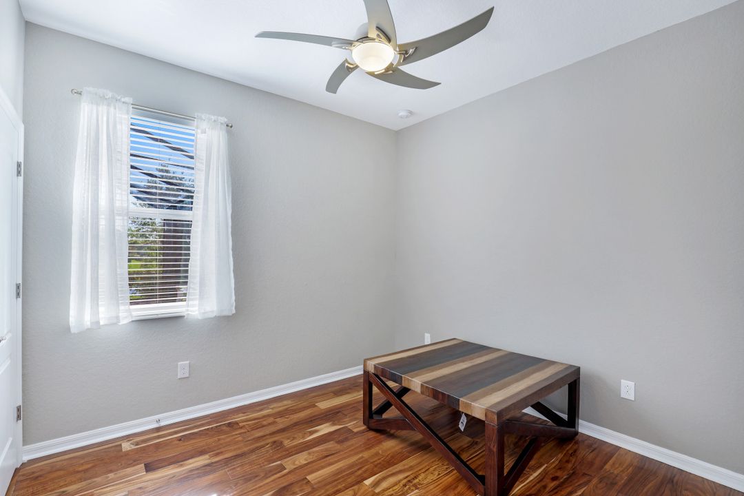 2262 Vermont Ln, Naples, FL 34120