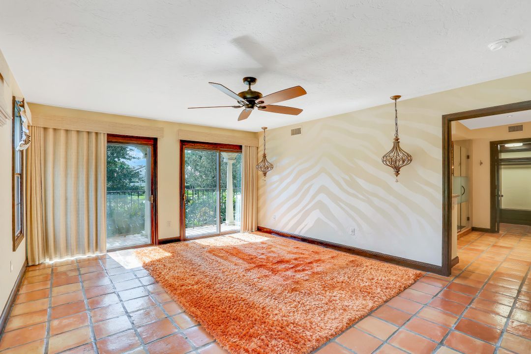 5850 Pelican Bay Blvd #D, Naples, FL 34108