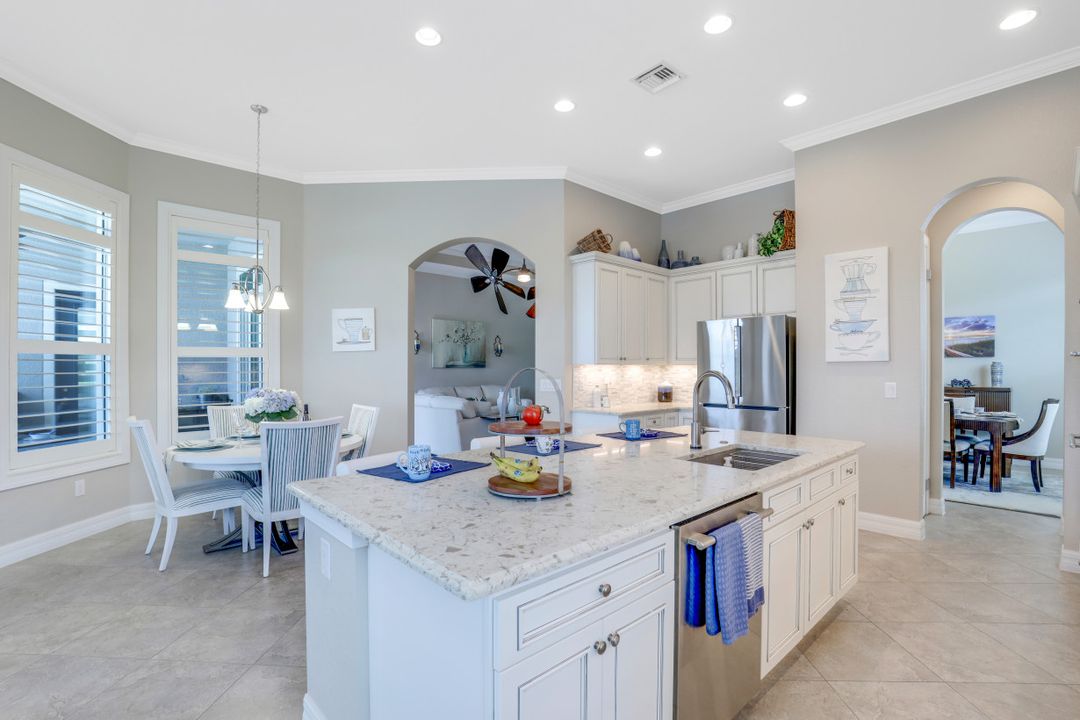 13853 Woodhaven Cir, Fort Myers, FL 33905