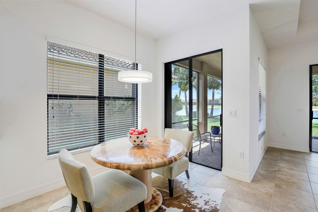 2797 Cinnamon Bay Cir, Naples, FL 34119