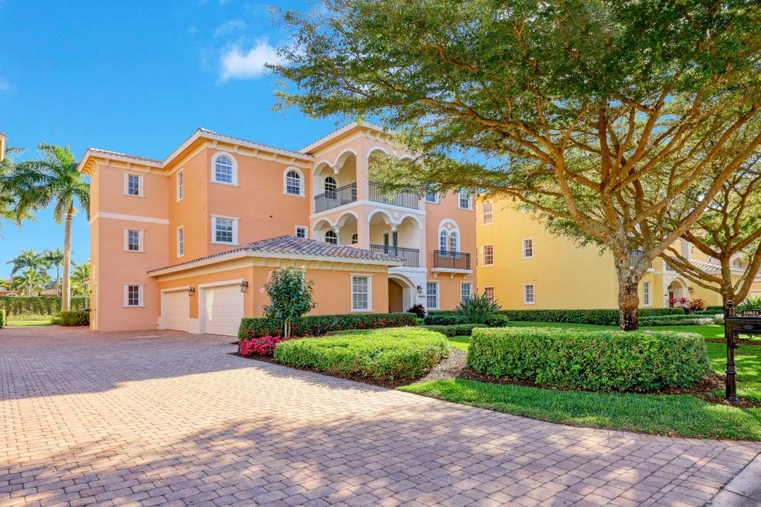 10821 Vivaldi Ct #1901, Miromar Lakes, FL 33913