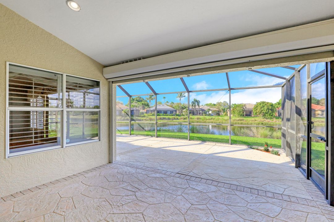 6472 Autumn Woods Blvd, Naples, FL 34109