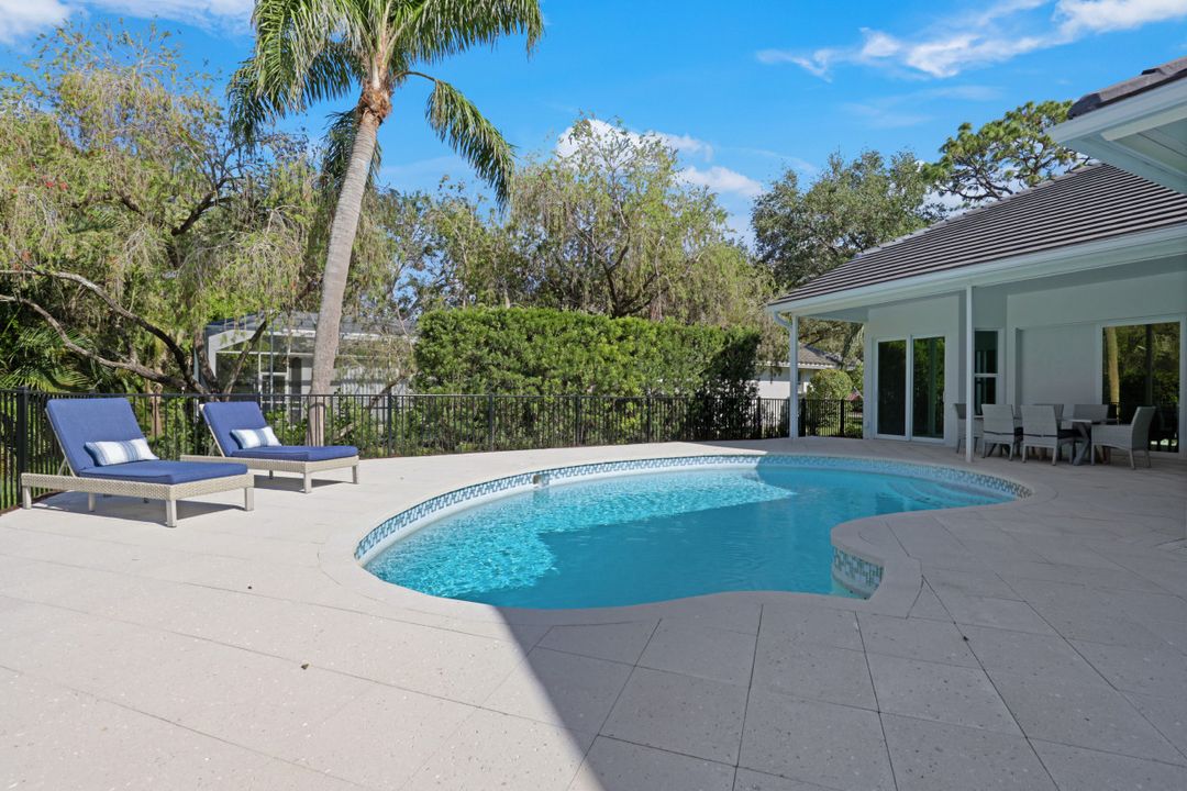 7525 Cordoba Cir, Naples, FL 34109