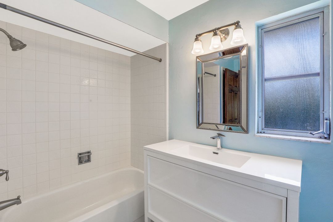 331 Country Club Dr, Naples, FL 34110