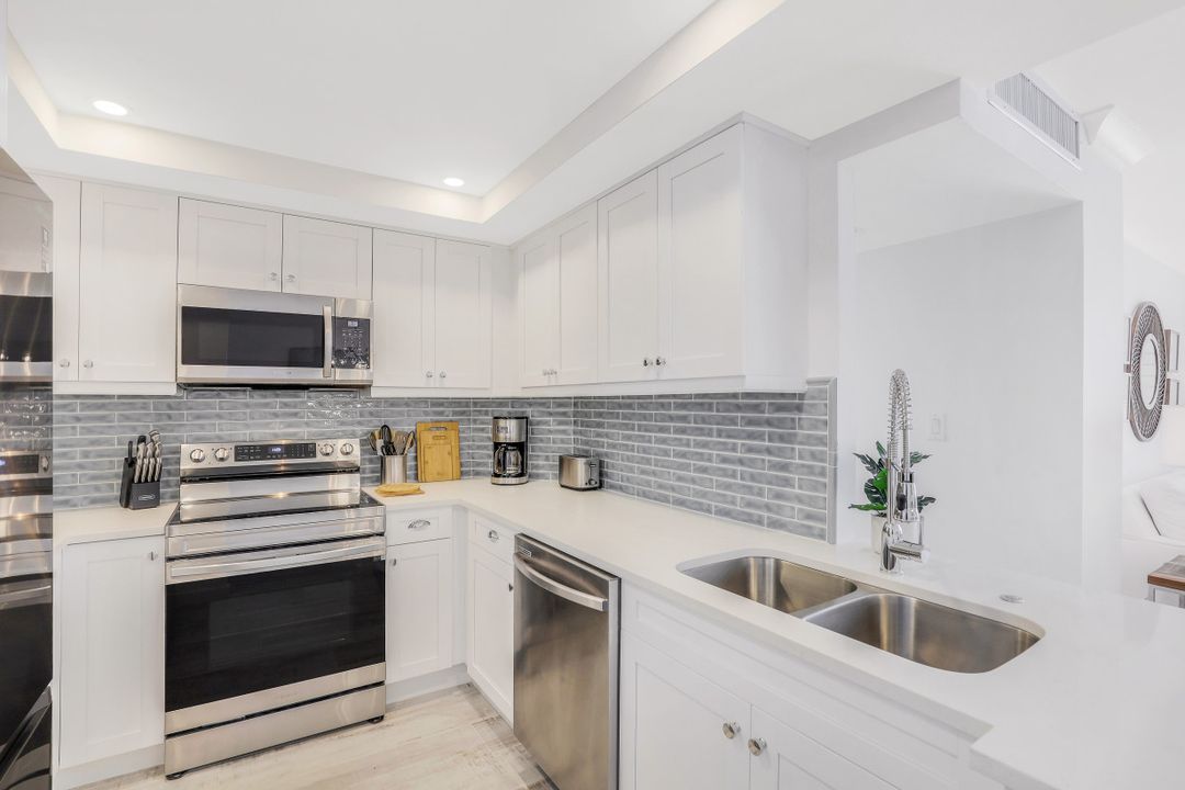 380 Seaview Ct #1809, Marco Island, FL 34145