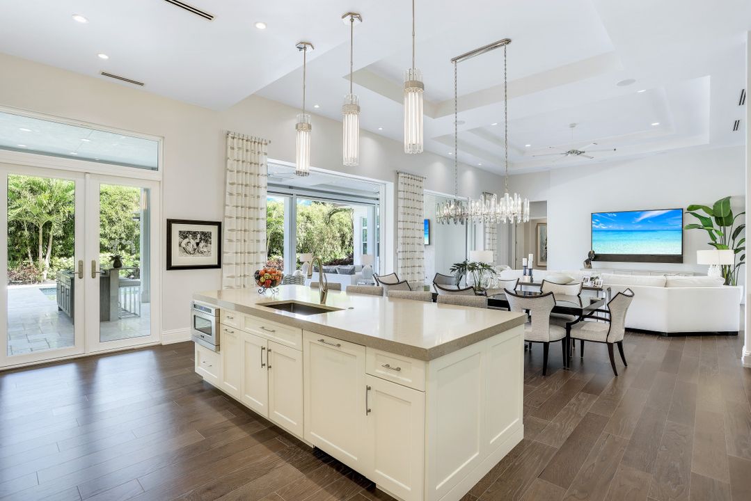 569 Neapolitan Way, Naples, FL 34103