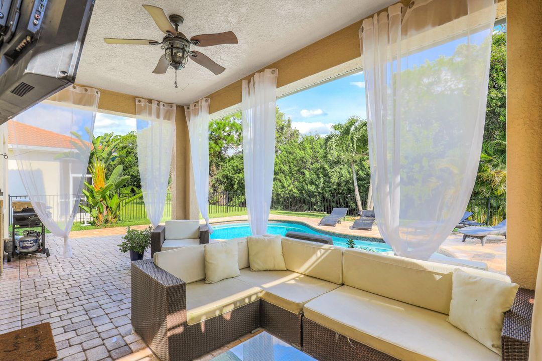 2736 Blue Cypress Lake Ct, Cape Coral, FL 33909