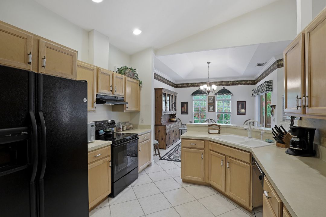 61 1st St, Bonita Springs, FL 34134