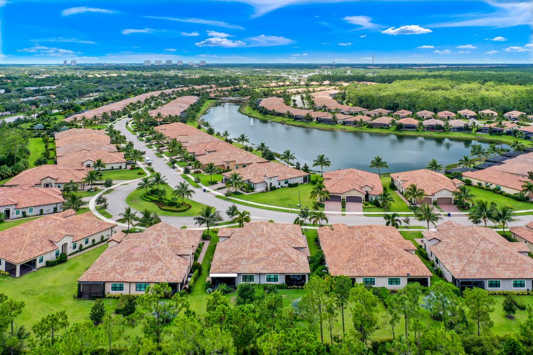 9167 Isla Bella Cir, Bonita Springs, FL 34135