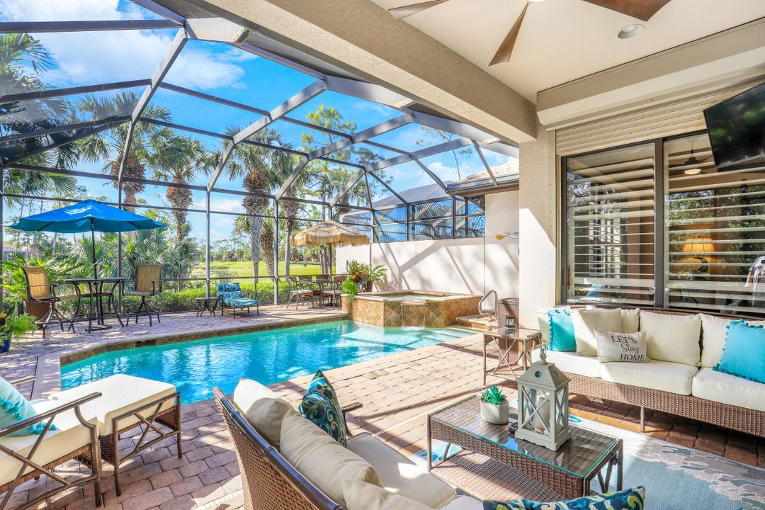 7599 Moorgate Point Way, Naples, FL 34113