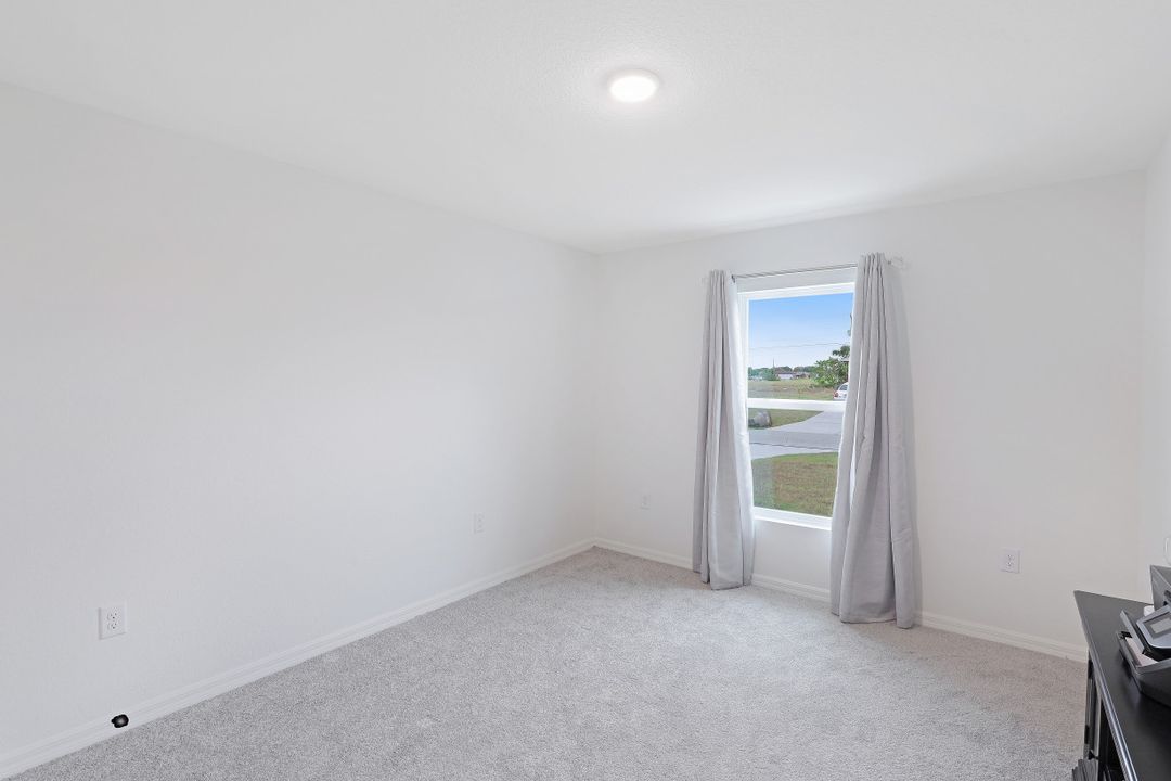 329 NE 13th Terrace, Cape Coral, FL 33909