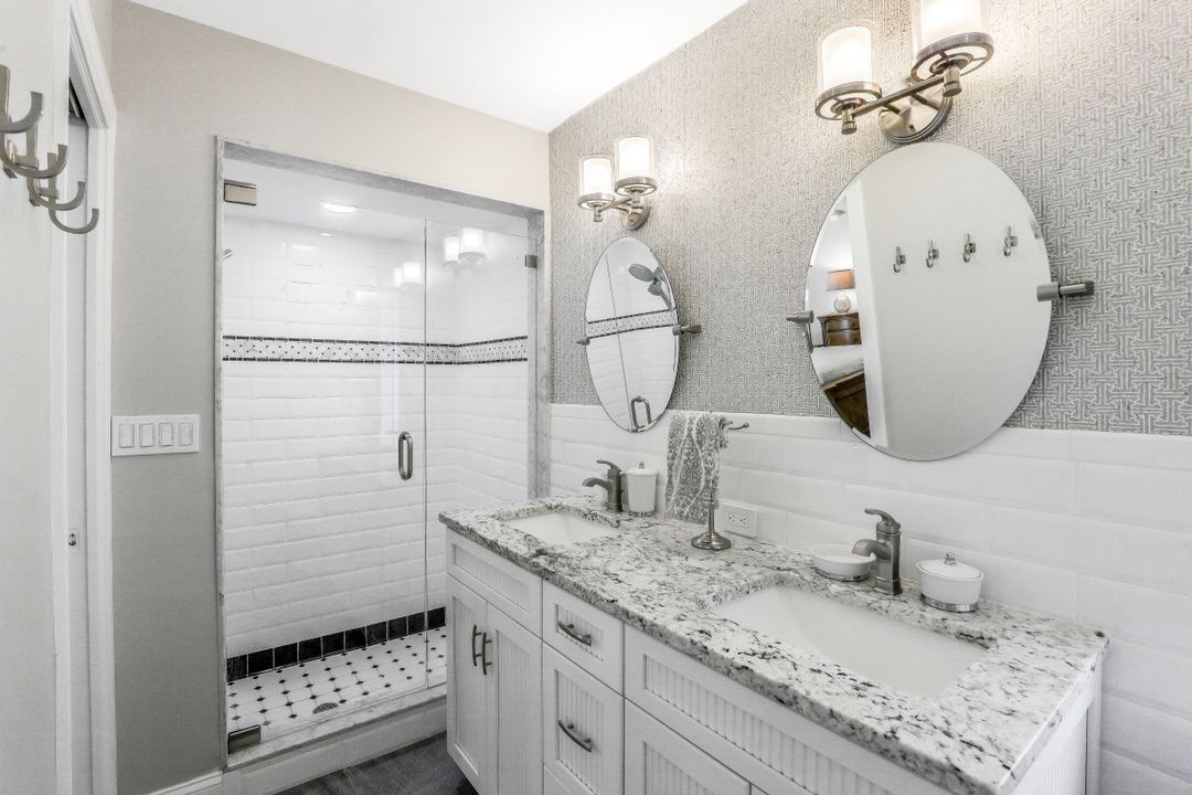 749 97th Ave N, Naples, FL 34108