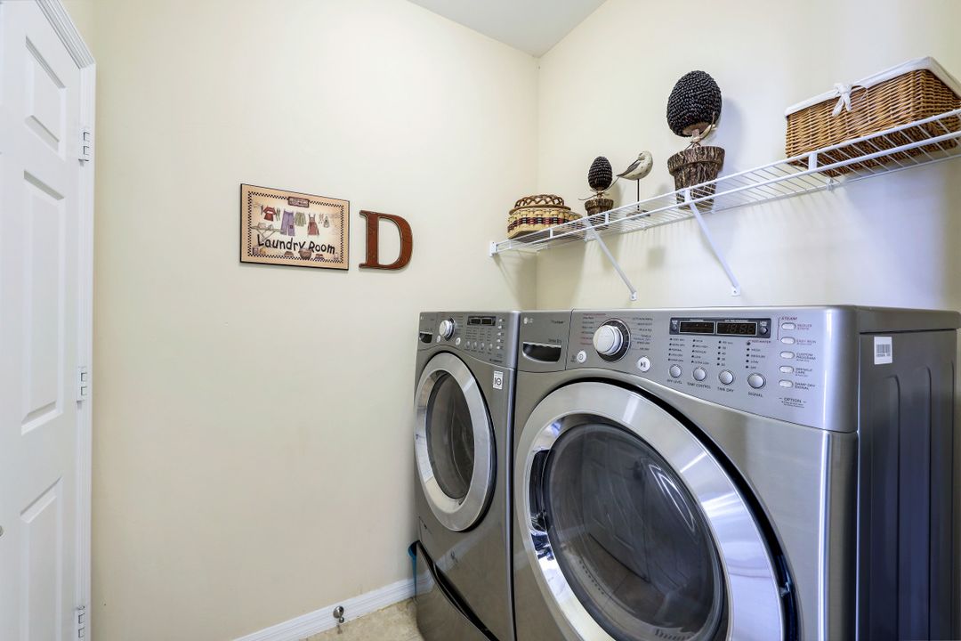 8615 Sumner Ave, Fort Myers, FL 33908