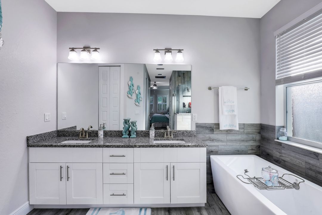 4800 SW 23rd Ave, Cape Coral, FL 33914