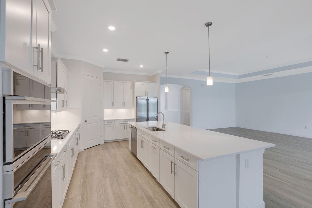 3139 Heather Glen Ct, Naples, FL 34114