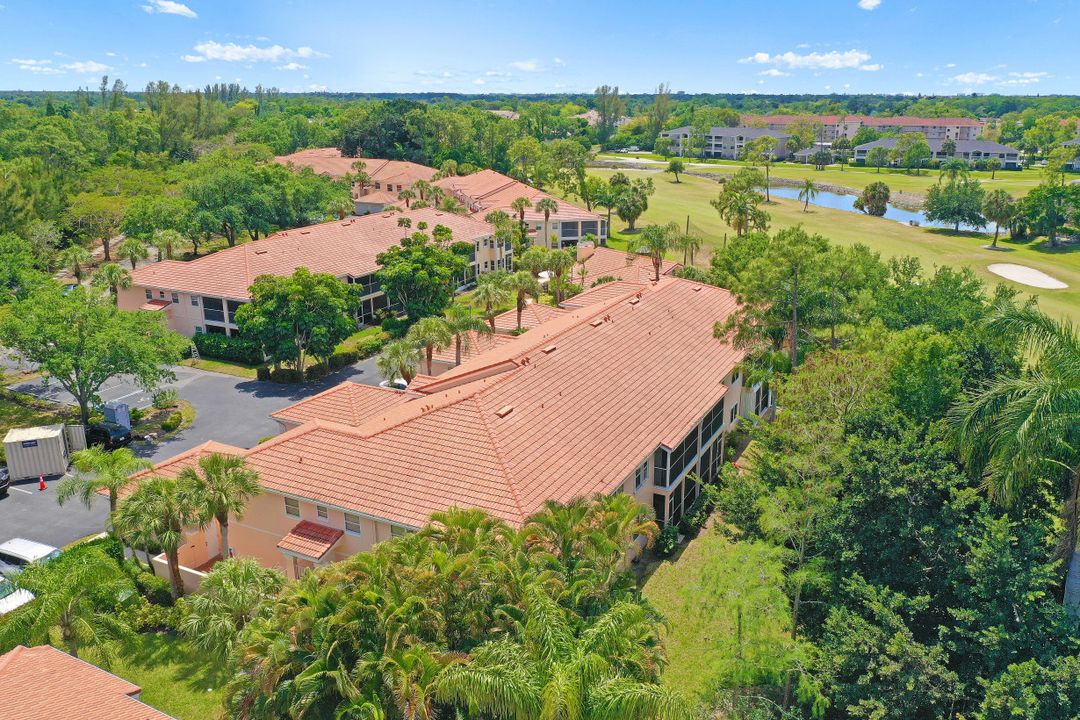 680 Woodshire Ln #H 4, Naples, FL 34105