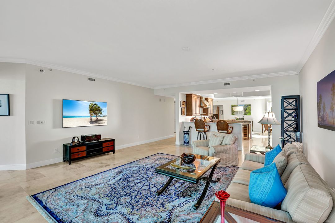 265 Indies Way #1404, Naples, FL 34110