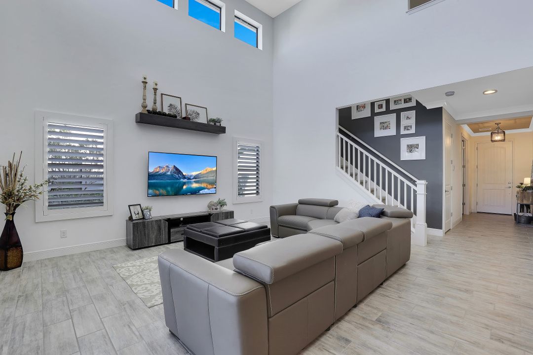 7742 Cypress Walk Dr, Fort Myers, FL 33966