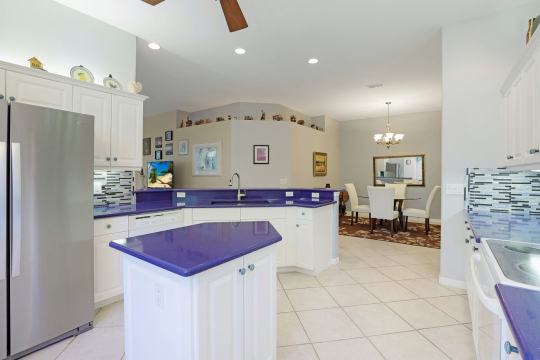 12756 Fox Ridge Dr, Bonita Springs, FL 34135