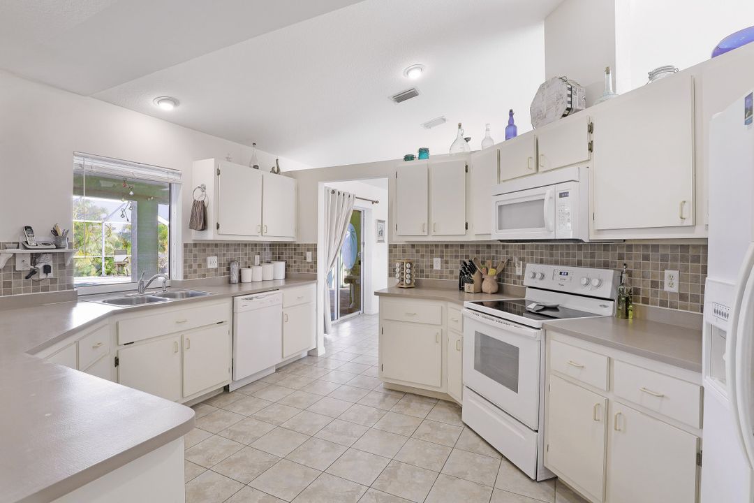 2263 NW 15th St, Cape Coral, FL 33993