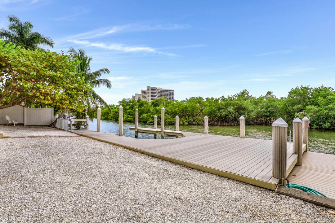 450 Spinnaker Dr, Marco Island, FL 34145