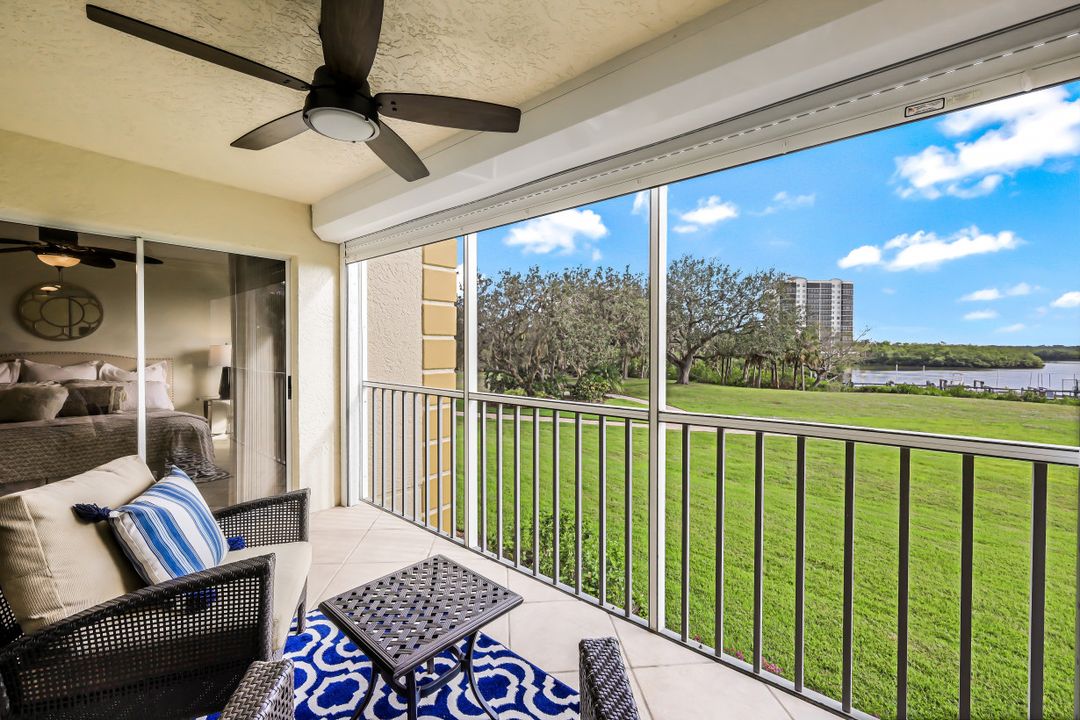 320 Horse Creek Dr #203, Naples, FL 34110