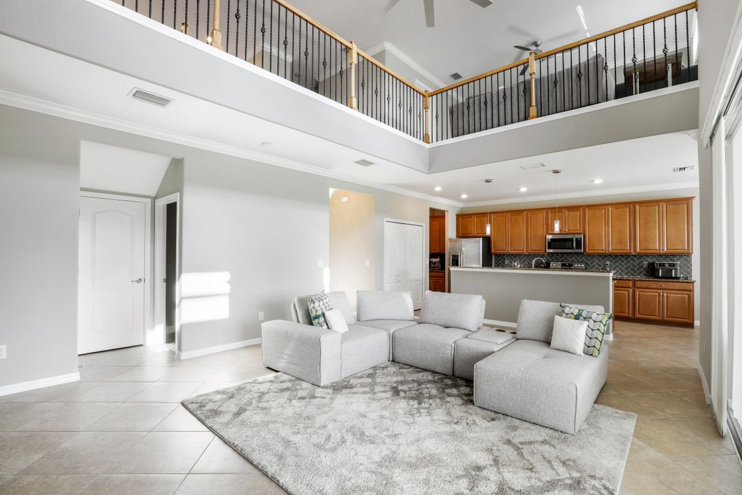 2262 Vermont Ln, Naples, FL 34120