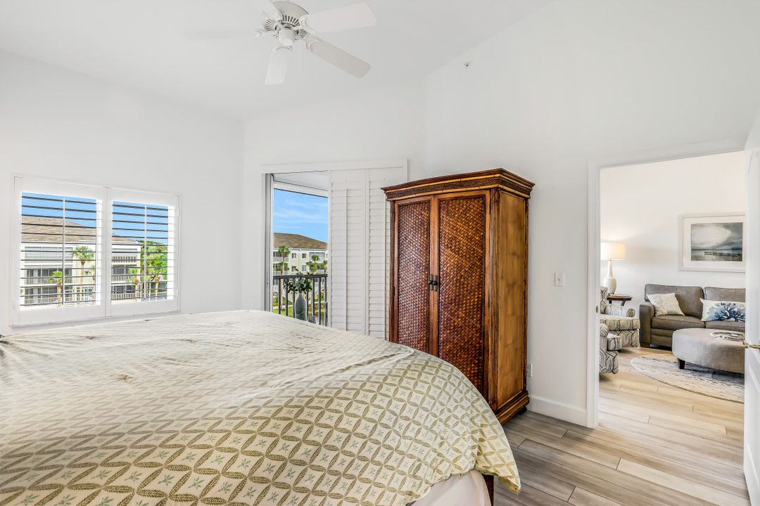 7734 Pebble Creek Cir #303, Naples, FL 34108