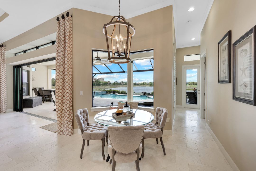 9004 Sorreno Ct, Naples, FL 34119