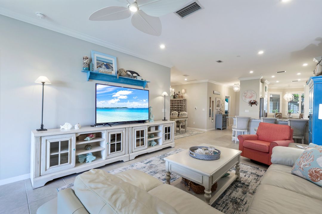 9393 Pocida Ct #102, Naples, FL 34119